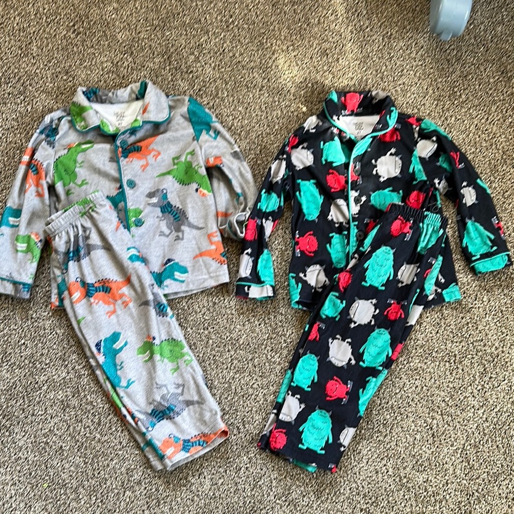 Set of 2 pajamas